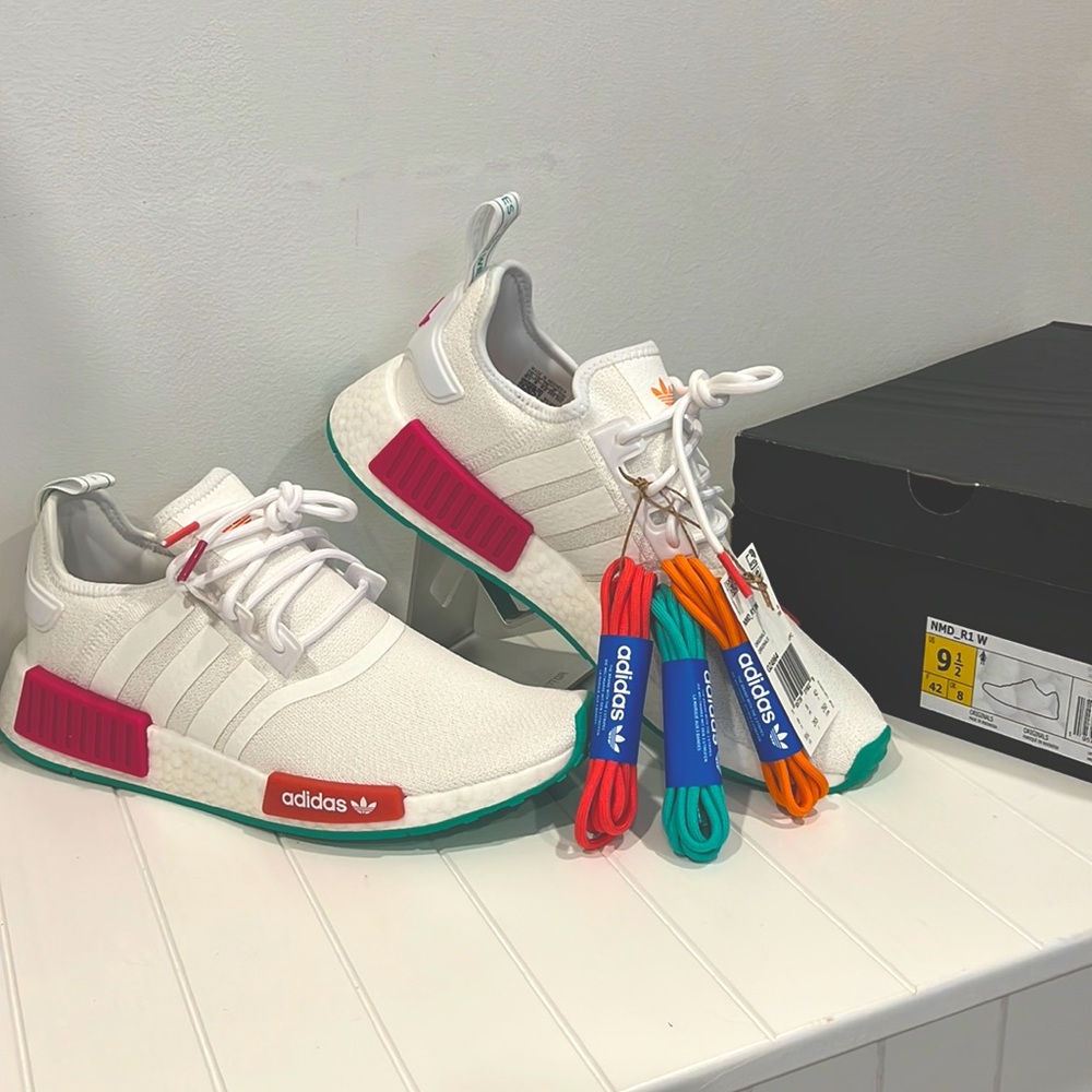 RARE color way! Adidas Women's NMD_r1, White/Green/Real Magenta, 9.5 BNIB